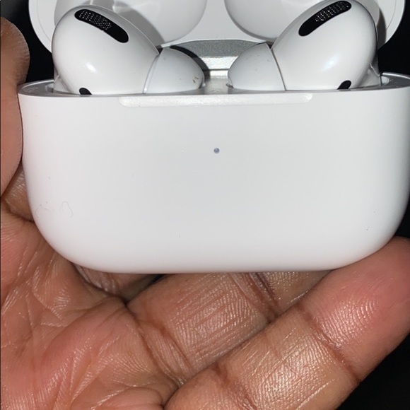 Air pods 2 - Picture 3 of 3